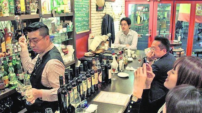 Los vinos de Jerez permiten conseguir un Record Guinness a un bar de Tokio