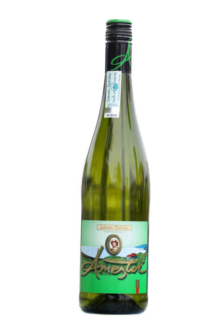 Ameztoi Getariako Txakolina 2013 escogido por The New York Times como vino blanco en su lista de los 20 vinos para verano