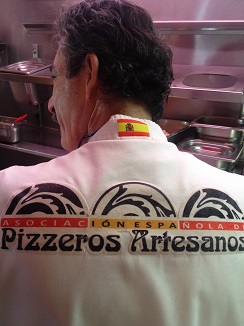 ¿Sabías que el Campeón del Mundo en hacer Pizzas es español? 1