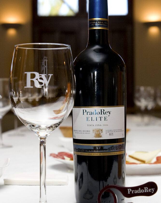 Bodegas PradoRey permitirá catar el vino PradoRey Élite a sus enoturistas en estas Navidades 2