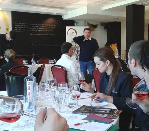 Los vinos con Denominación de Origen La Mancha, protagonistas en el Hotel Escuela de la Comunidad de Madrid 1