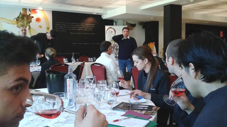 Los vinos con Denominación de Origen La Mancha, protagonistas en el Hotel Escuela de la Comunidad de Madrid