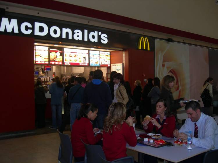 McDonald's acusada de dejar de pagar impuestos al fisco en Europa 1
