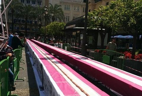 Cordoba vuelve a conseguir el Record Guinness del flamenquín más grande del mundo 1
