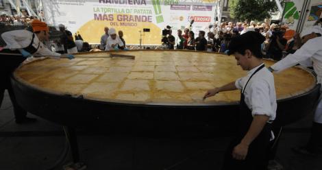 Conflicto por los 50.000 euros de la tortilla que pudo ser la más grande del mundo 1