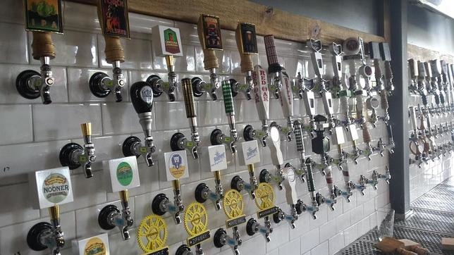 ¿Te gustaría ir a un bar con 366 grifos de cerveza diferentes? 1