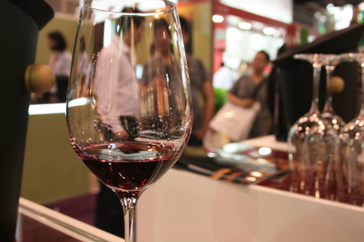 Inversores chinos interesados en el vino español
