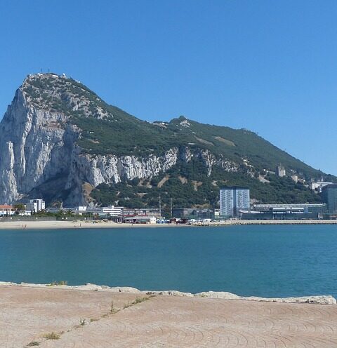 La que podría ser la bodega subterránea más grande del mundo se empieza a construir en el 'Peñón de Gibraltar' 1