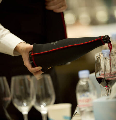 10 consejos para elegir vino en el restaurante según la OCU 1