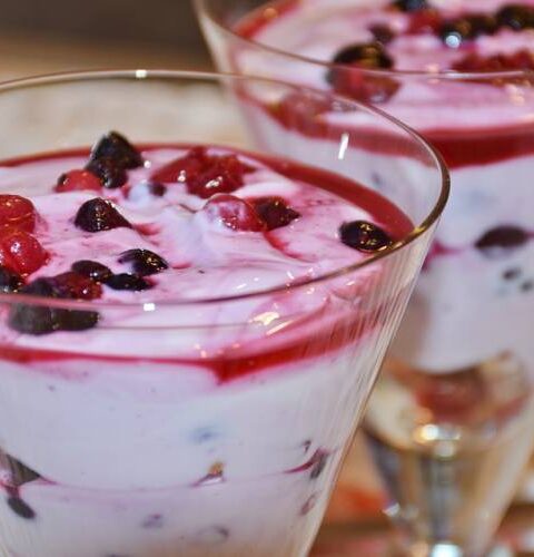 Copa de yogur, mascarpone y frutos rojos 1