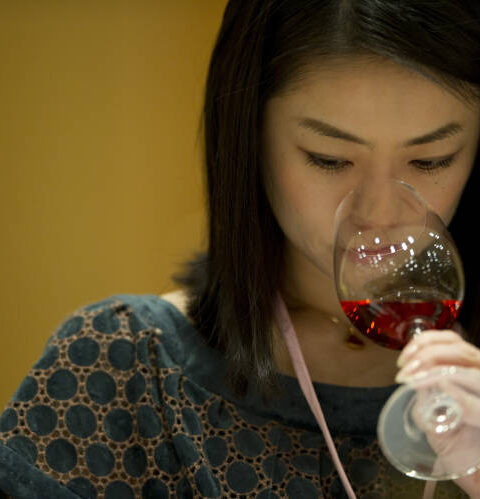 China supera a Japón como país asiático que más gasta en vino. Resumen del mercado asiático 2