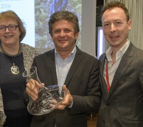Álvaro Palacios gana el premio Winemaker Award 2016 1