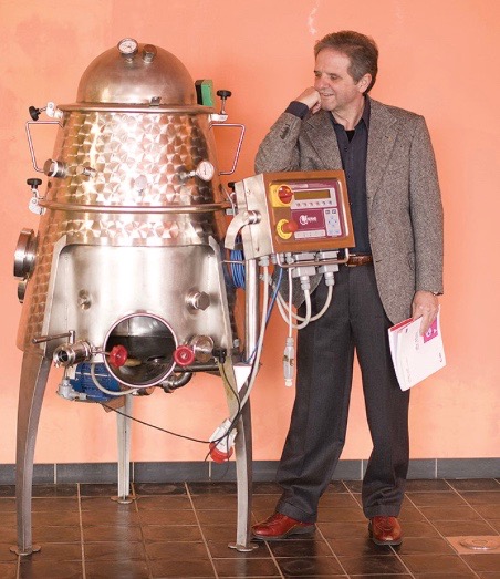 Científico italiano inventa 'Génesis', un robot para fermentar el vino 1