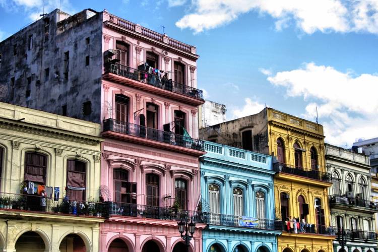 El incremento de turistas estadounidenses en Cuba, pone en serios aprietos las existencias de cerveza en la isla 1