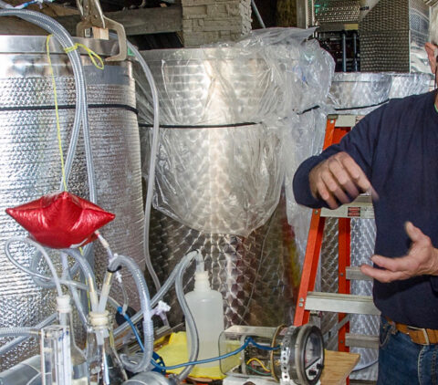 Un enólogo amateur diseña un filtro para conseguir que el vino blanco conserve más aromas 1