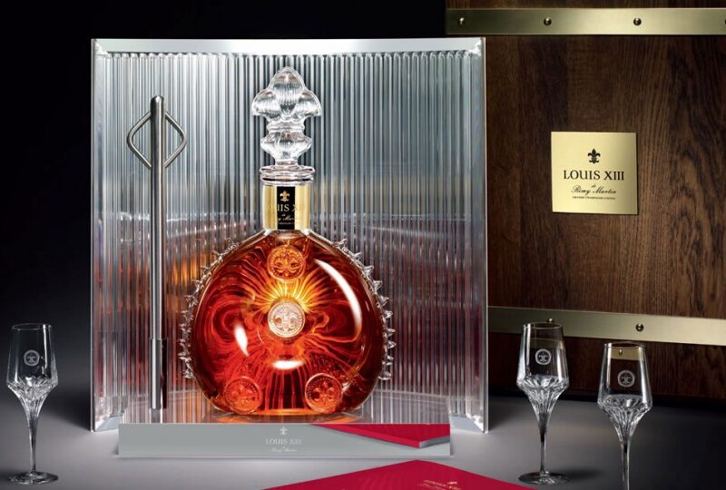 Rémy Martin’s Louis XIII Cognac sale a la venta por más de 70.000 euros 1