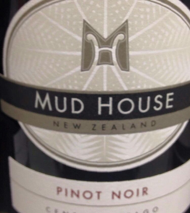 Catamos Mud House Pinot Noir 2014 Central Otago 1