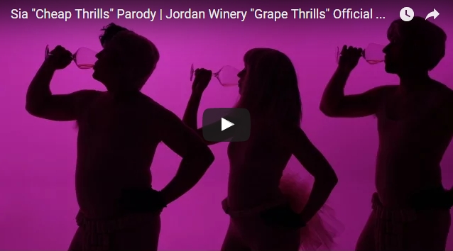 Los empleados de la bodega Jordan Vineyard & Winery parodian un vídeo de la cantante Sia en la vendimia 1