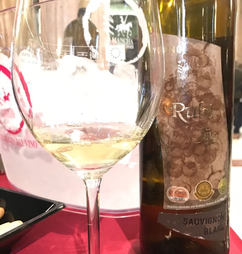 Catamos Rubí y Oro Sauvignon Blanc 2015 1