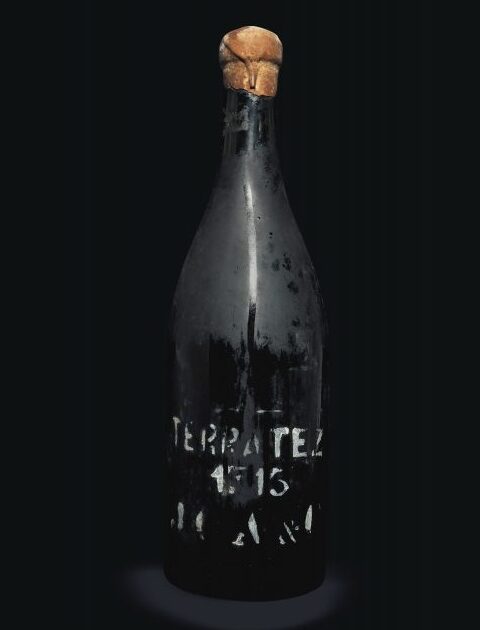 Se vende una botella de Madeira de 300 años de antigüedad por 39.000 dólares 1