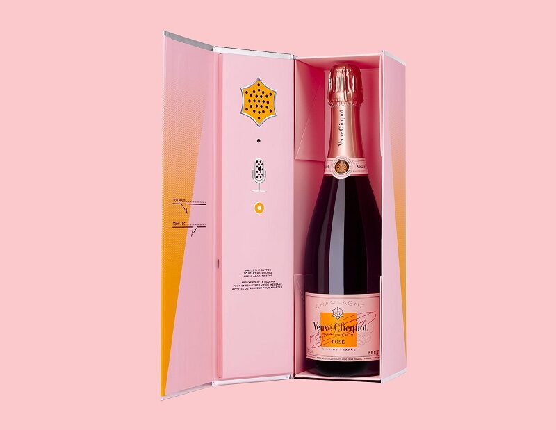 Veuve Clicquot lanza una edición limitada de su Champagne Rosé que permite grabar un mensaje de voz que suena al abrir la caja 1