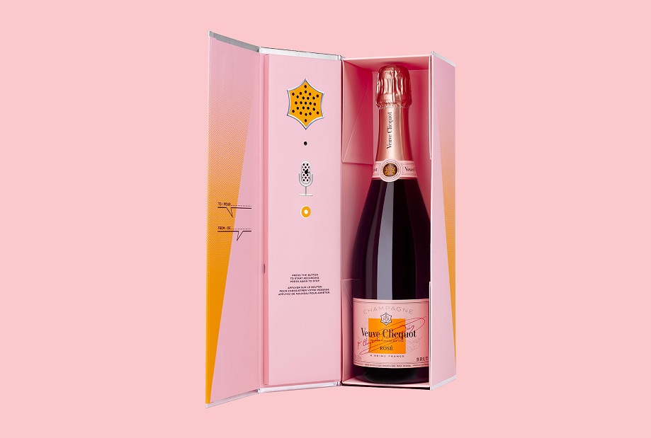 Veuve Clicquot lanza una edición limitada de su Champagne Rosé que permite grabar un mensaje de voz que suena al abrir la caja