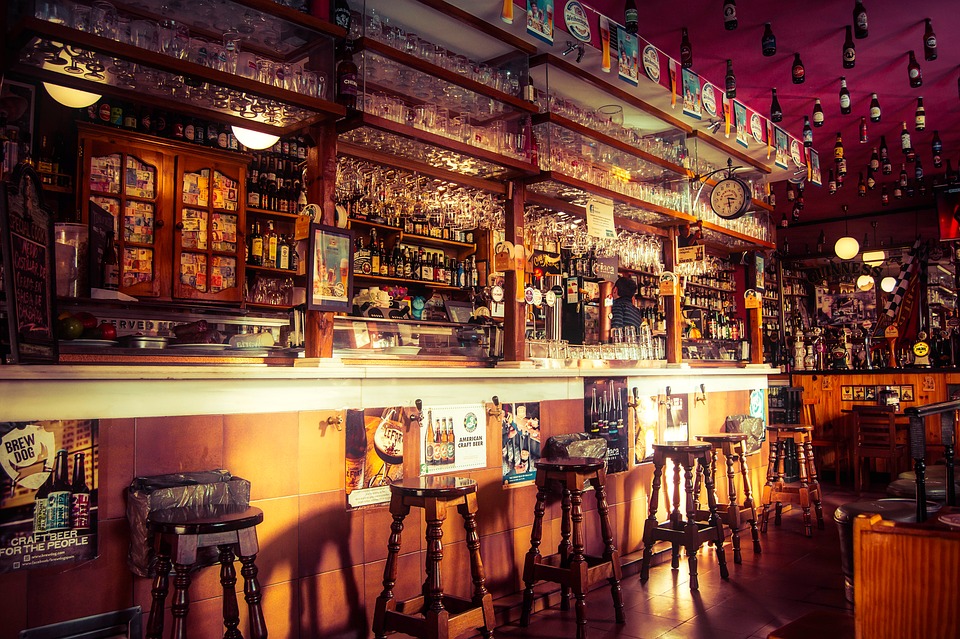 Las ciudades del mundo más caras para 'tomar algo en un bar' 1
